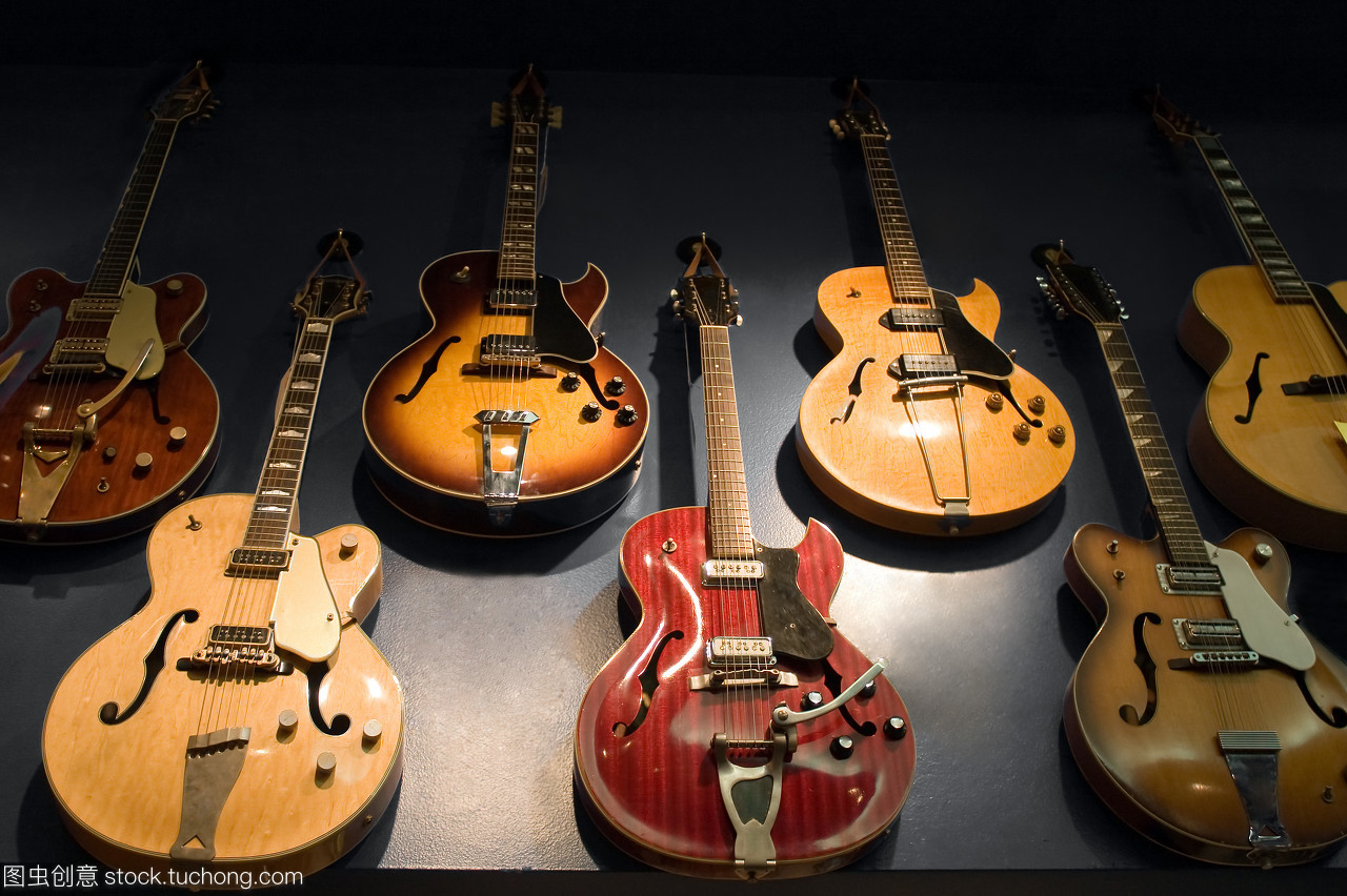 復古樂器的沉重藍調(diào) 一個頹廢與希望的行業(yè)故事